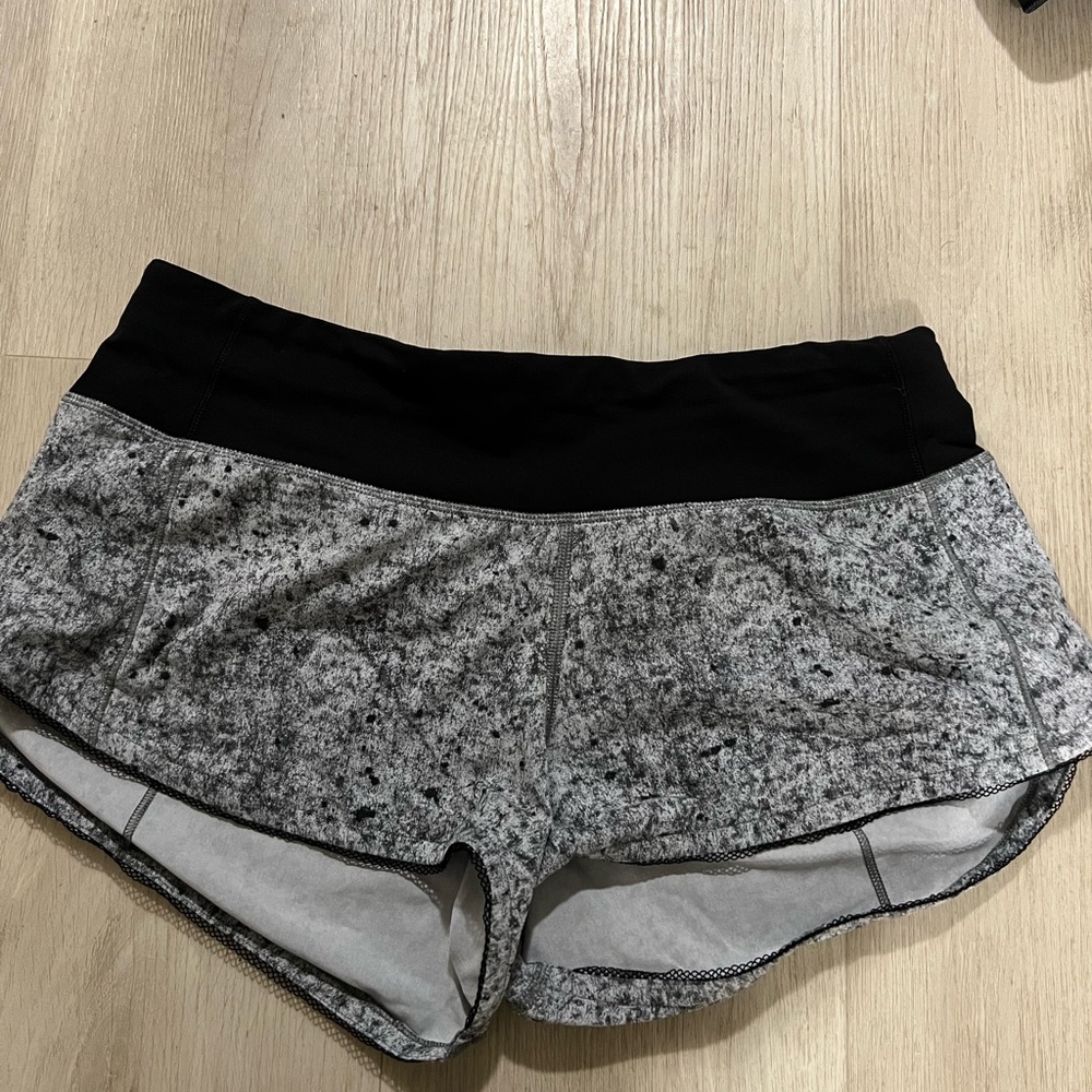 Lululemon Speed Shorts 2.5”- Size 4